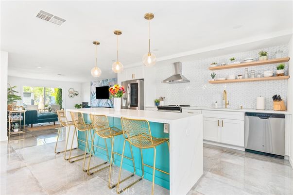 Dining room, Interior, Kitchen, Pendant Lights, Recessed Lighting, Stainless Steel Appliances