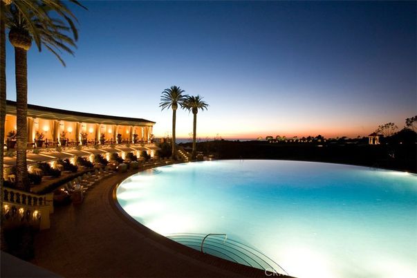 Exterior, Pool, Water