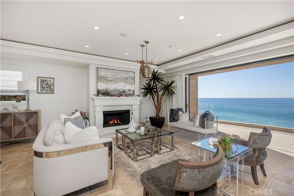 Fireplace, Interior, Living room, Pendant Lights, Recessed Lighting, Water