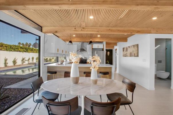 Dining room, Interior, Pendant Lights, Recessed Lighting, Wooden Beams, Wooden Ceilings