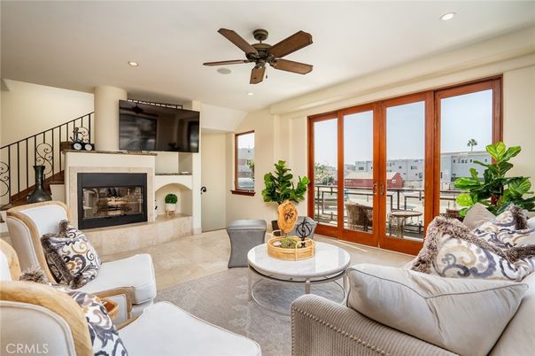 Fireplace, Interior, Living room, Recessed Lighting