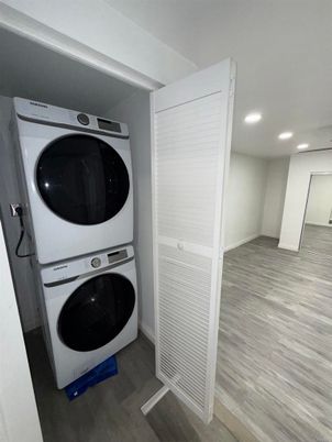 Interior, Recessed Lighting, Utility Closets, Washer, Wood Texture Flooring