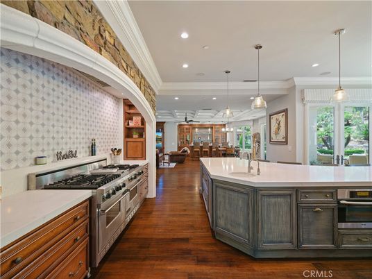 Dining room, Interior, Kitchen, Pendant Lights, Recessed Lighting, Stainless Steel Appliances, Wood Texture Flooring