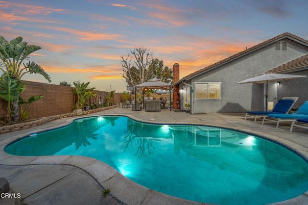 Exterior, Pool