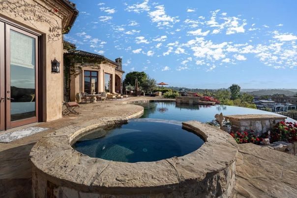 Exterior, Pool, Water