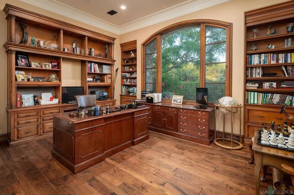 Home Office, Interior, Recessed Lighting, Wood Texture Flooring