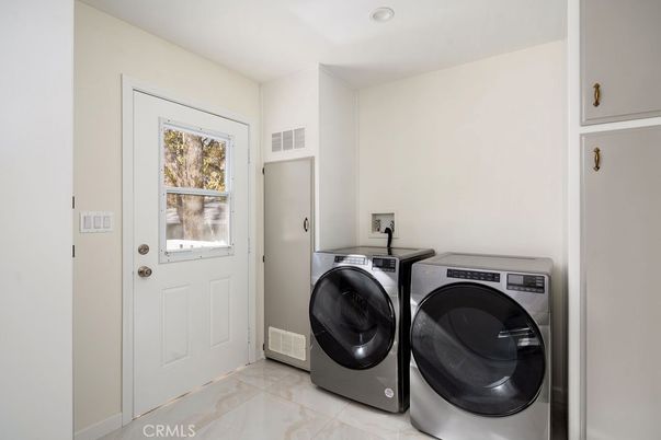 Interior, Recessed Lighting, Washer