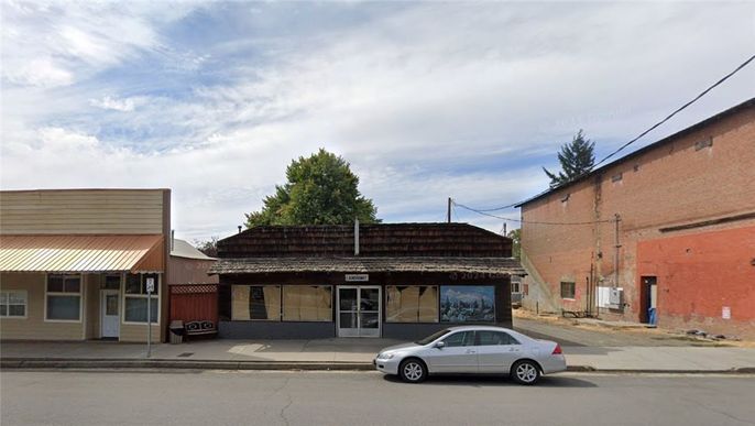 Exterior, Facade, None
