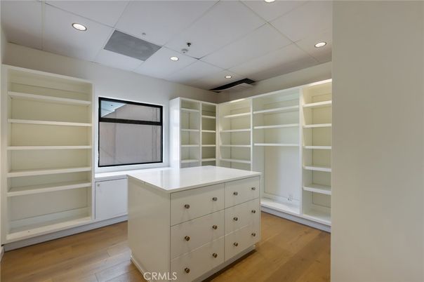 Interior, Recessed Lighting, Walk-in Closets, Wood Texture Flooring