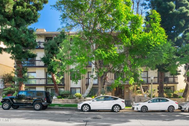 Exterior, Facade, Condo Building