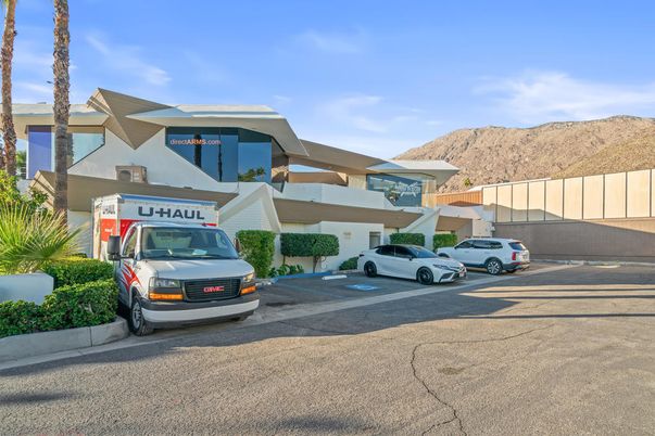 Attached, Exterior, Facade, Modern