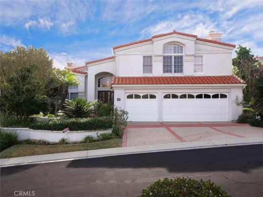 Attached, Exterior, Facade, Mediterranean