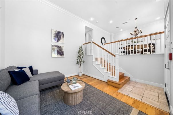 Chandelier, Interior, Living room, Recessed Lighting, Wood Texture Flooring