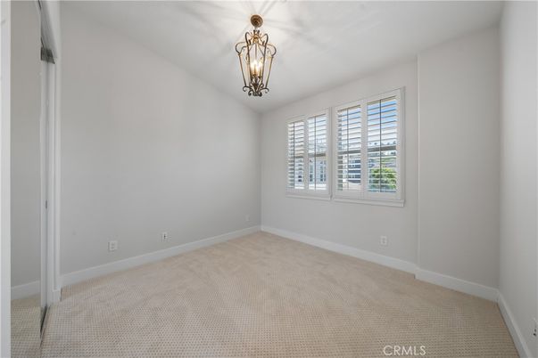 Chandelier, Empty room, Interior, Pendant Lights