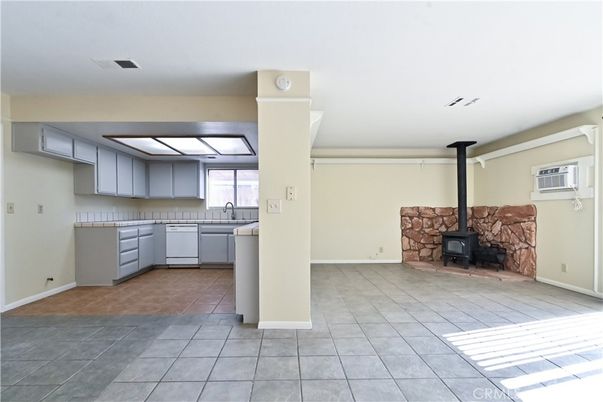 Fireplace, Interior, Kitchen