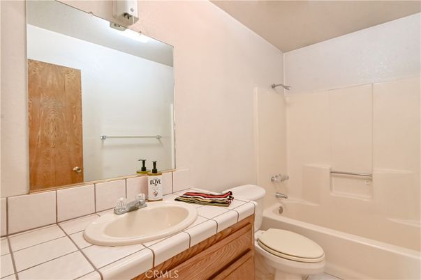 Bathroom, Interior, Tile Countertops