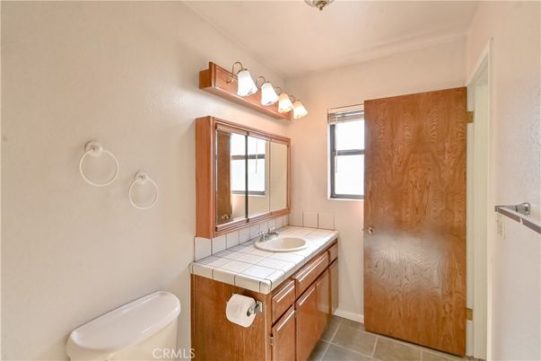 Bathroom, Interior, Tile Countertops