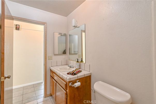 Bathroom, Interior, Tile Countertops