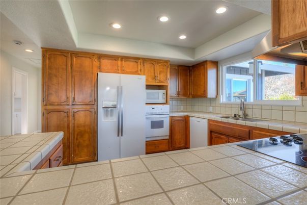 Interior, Kitchen, Recessed Lighting, Tile Countertops