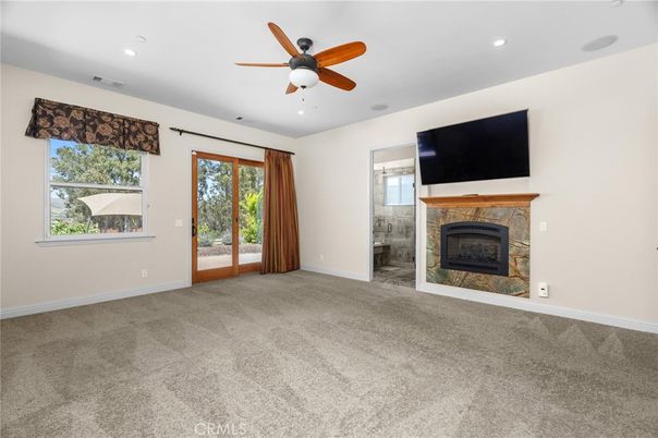Empty room, Fireplace, Interior, Recessed Lighting