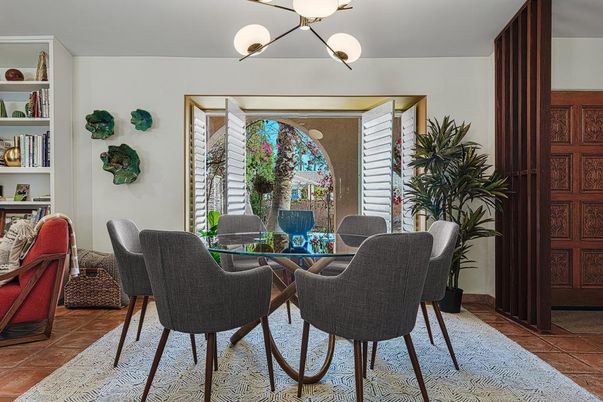 Dining room, Interior