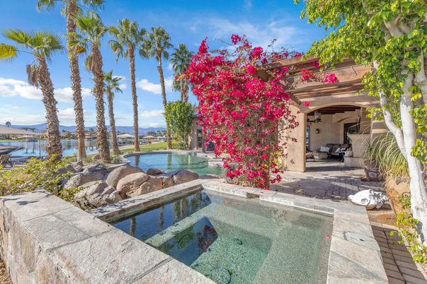 Exterior, Pool, Water