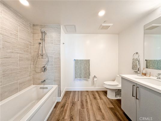 Bathroom, Interior, Recessed Lighting, Wood Texture Flooring