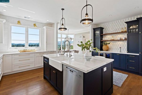 Interior, Kitchen, Pendant Lights, Recessed Lighting, Water, Wood Texture Flooring