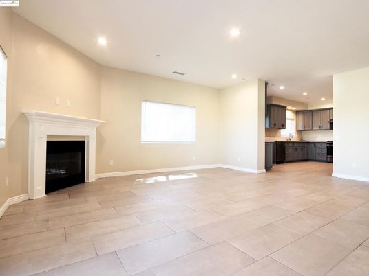 Empty room, Fireplace, Interior, Kitchen, Recessed Lighting