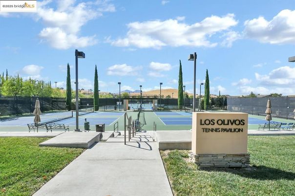 Exterior, Tennis Courts