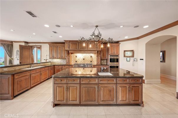 Chandelier, Interior, Kitchen, Recessed Lighting, Stainless Steel Appliances