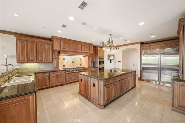 Chandelier, Interior, Kitchen, Recessed Lighting, Stainless Steel Appliances