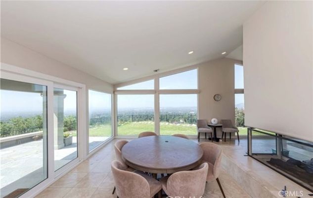 Dining room, Interior, Recessed Lighting