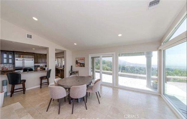 Dining room, Interior, Kitchen, Recessed Lighting, Stainless Steel Appliances