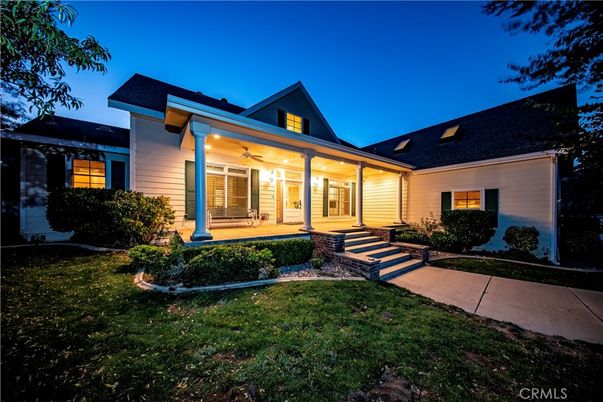 Backyard, Exterior, Facade, Farmhouse