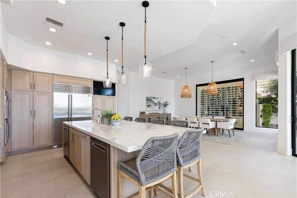 Dining room, Interior, Kitchen, Pendant Lights, Recessed Lighting, Stainless Steel Appliances