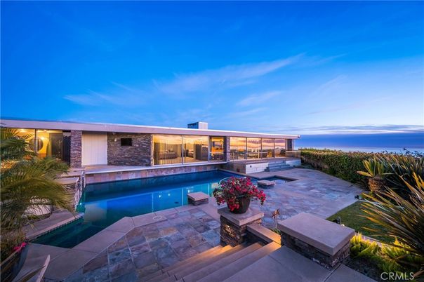 Exterior, Pool, Water