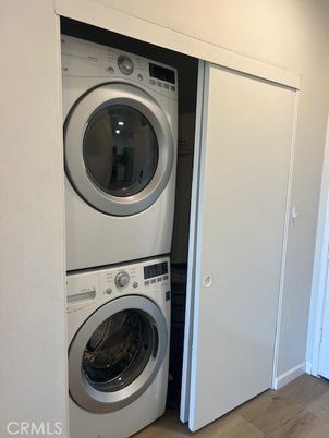 Interior, Utility Closets, Washer, Wood Texture Flooring
