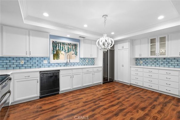 Chandelier, Interior, Kitchen, Pendant Lights, Recessed Lighting, Wood Texture Flooring