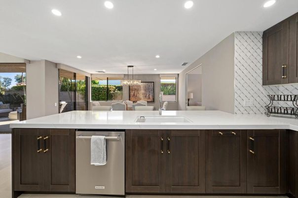 Dining room, Interior, Kitchen, Pendant Lights, Recessed Lighting, Stainless Steel Appliances