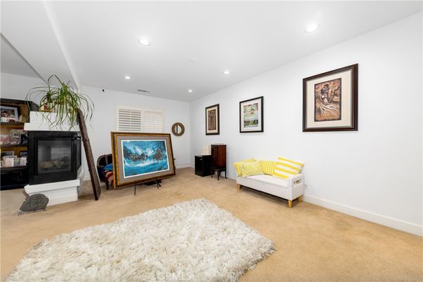 Fireplace, Interior, Recessed Lighting