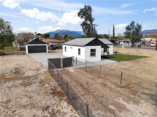 Backyard, Detached Garage, Exterior