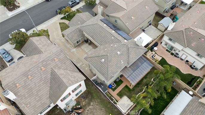 Exterior, Drone