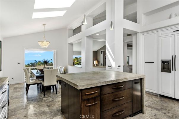 Chandelier, Dining room, Interior, Pendant Lights, Water