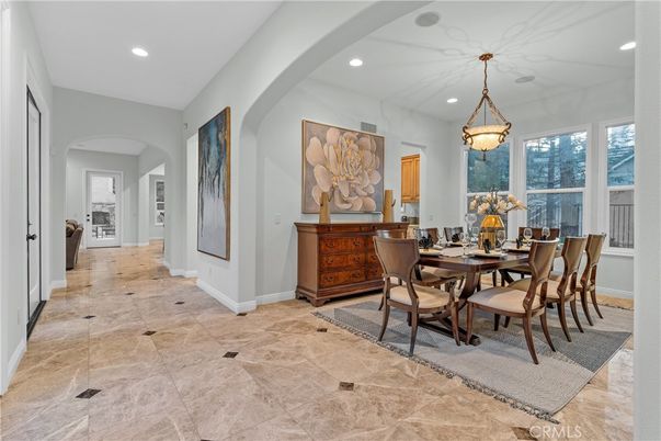 Dining room, Interior, Pendant Lights, Recessed Lighting