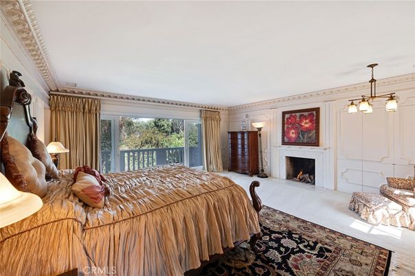 Bedroom, Fireplace, Interior, Pendant Lights