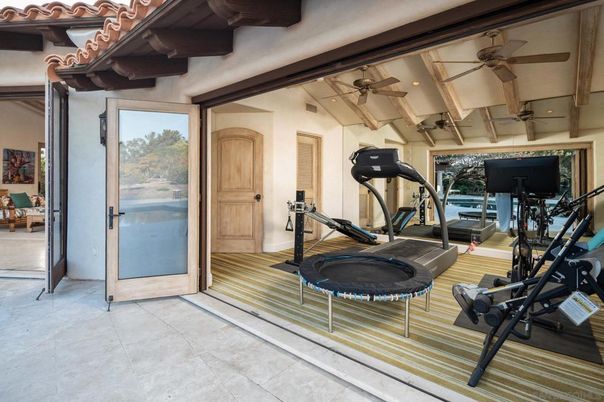 Fitness Equipment, Interior, Recessed Lighting, Wood Texture Flooring