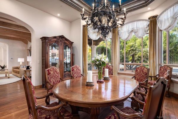 Chandelier, Dining room, Interior, Living room, Recessed Lighting, Wood Texture Flooring