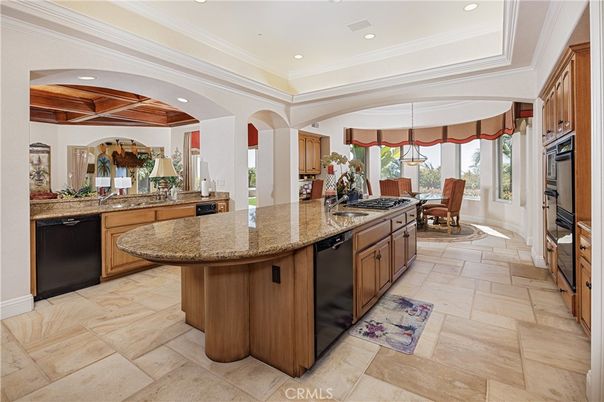 Chandelier, Dining room, Interior, Kitchen, Pendant Lights, Recessed Lighting, Stainless Steel Appliances