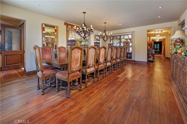 Chandelier, Dining room, Interior, Recessed Lighting, Wood Texture Flooring